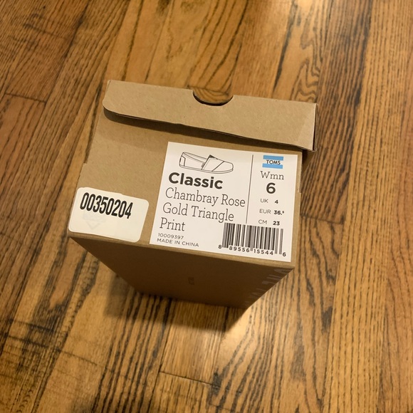 GUC TOMS Gray chambray and rose gold women’s size 6 - Picture 4 of 5